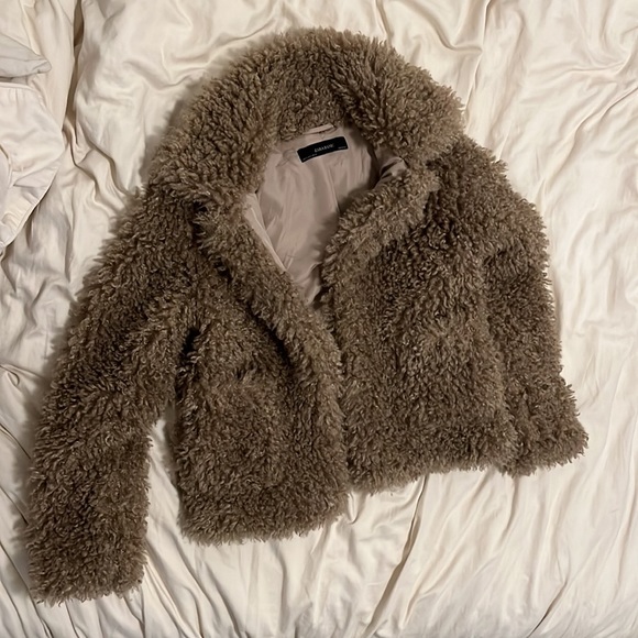 SUPER SOFT COZY TAN FAUX FUR JACKET - Picture 2 of 3